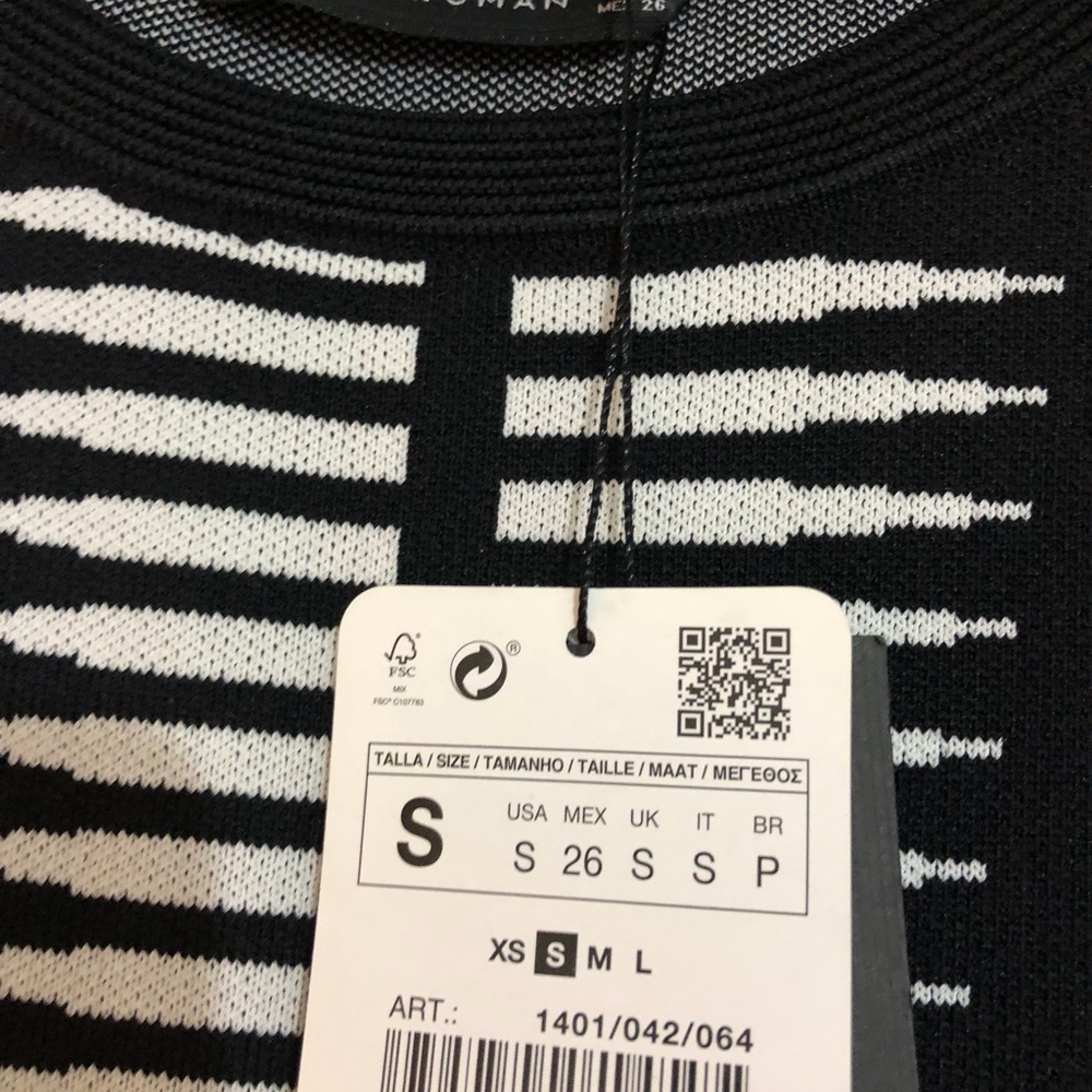 🚫SOLD🚫 NWT ZARA BLACK AND WHITE PRINTED DRESS - Picture 4 of 5